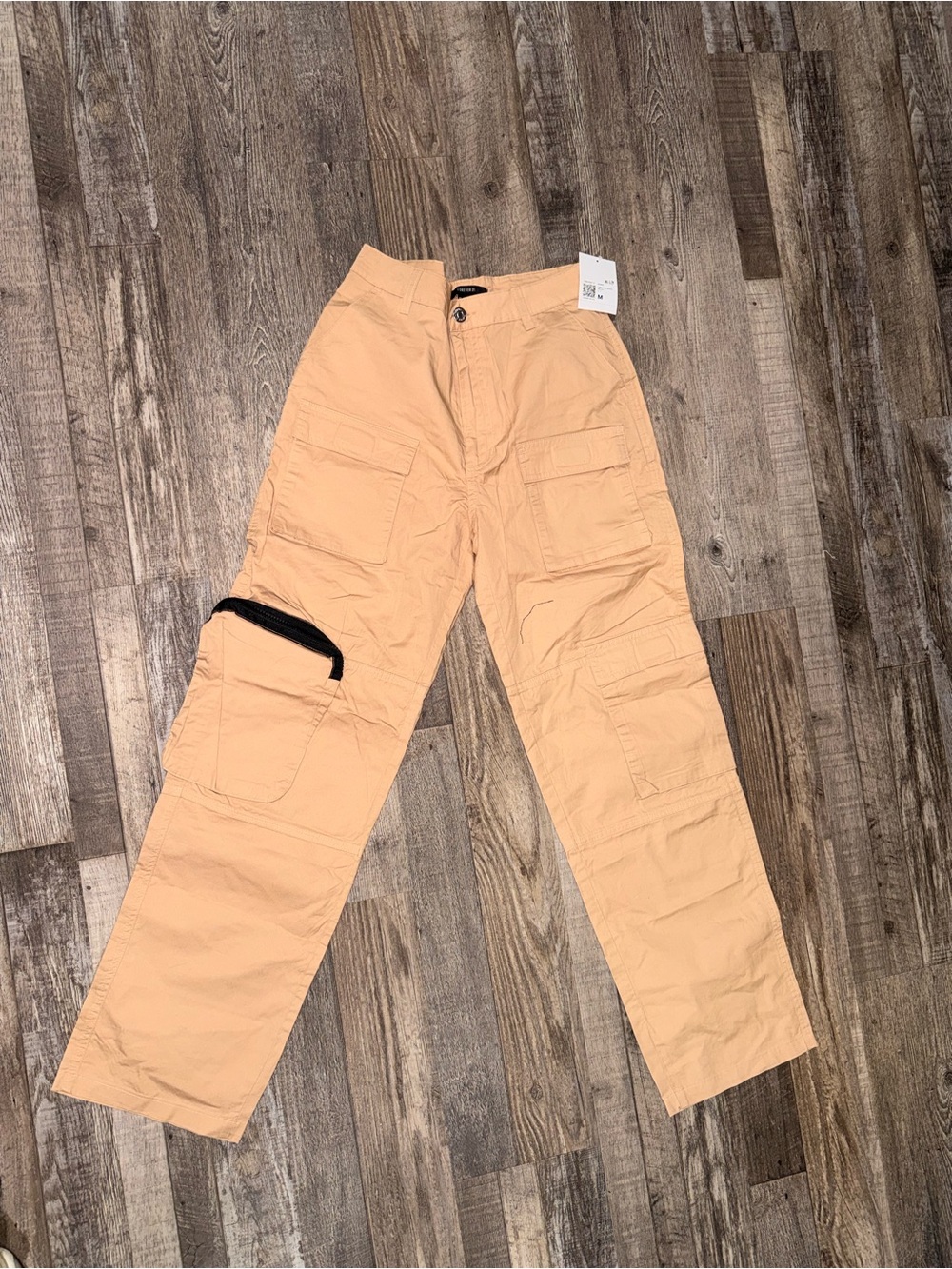 Forever 21 Women's Straight Leg Cargo Jeans in Light Peach
